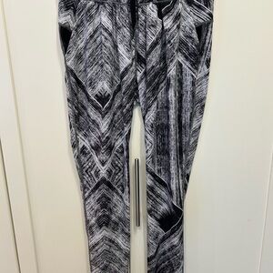 Lululemon Athletica Black and White Patterned Leggings